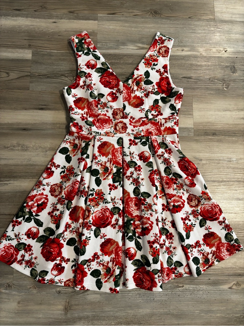 Love J Floral Fit & Flare Textured Skater Dress Red White Large
